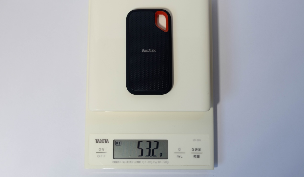 sundisk SSDをデジタルスケールに乗せている